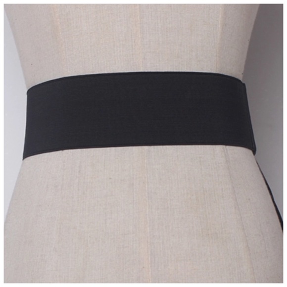 Black Vegan Leather Fringe Belt - Picture 5 of 6